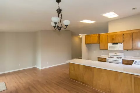 2136 Osprey Ln, Redding, CA 96003 photo 8