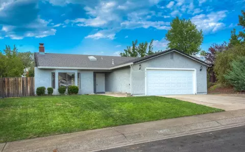 2136 Osprey Ln, Redding, CA 96003 photo 1