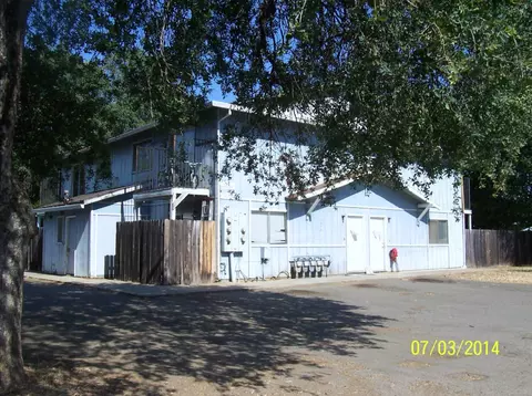 2480 Wilson Ave, Redding, CA 96002 photo 2