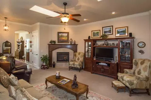 2534 Prato Pl, Redding, CA 96003 photo 2