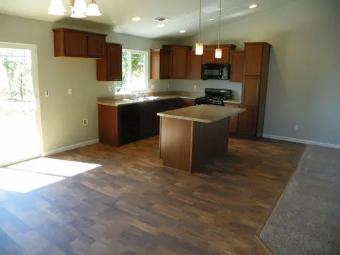 2927 Nicolet, Redding, CA 96001 photo 4