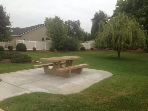 2927 Nicolet, Redding, CA 96001 photo 18