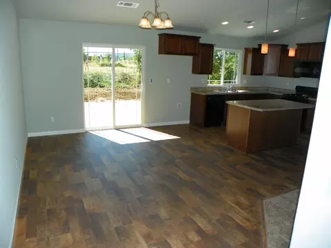 2927 Nicolet, Redding, CA 96001 photo 6