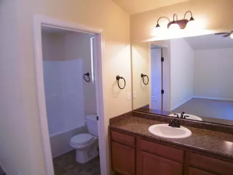 2918 Nicolet, Redding, CA 96001 photo 9
