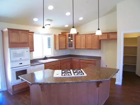 2918 Nicolet, Redding, CA 96001 photo 5