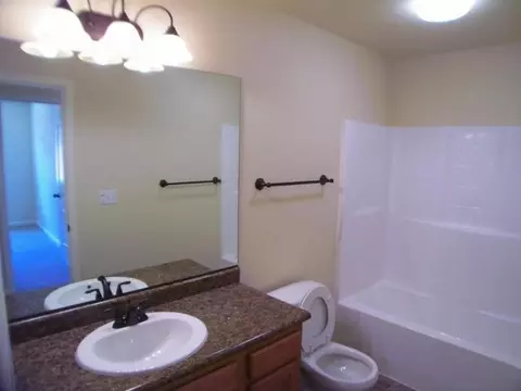 2918 Nicolet, Redding, CA 96001 photo 7