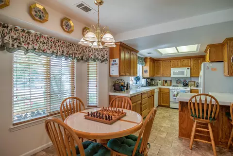3092 Blue Bell Dr, Redding, CA 96001 photo 5