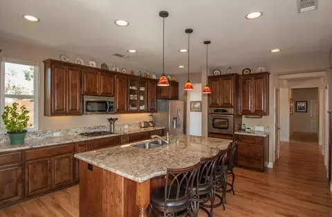 1815 Lakeside Dr, Redding, CA 96001 photo 4