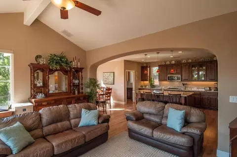 1815 Lakeside Dr, Redding, CA 96001 photo 9