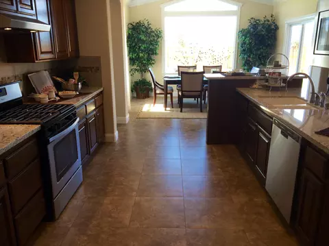 367 Stinson Loop, Redding, CA 96003 photo 3