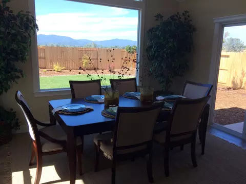 367 Stinson Loop, Redding, CA 96003 photo 4