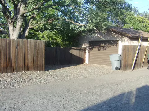 3731 Poinsetta Ave, Redding, CA 96003 photo 2