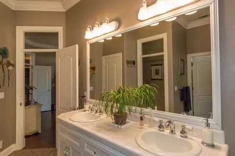 4427 Blue Creek Dr, Redding, CA 96002 photo 13