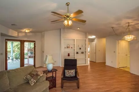 1920 Vineyard Trl, Redding, CA 96003 photo 4