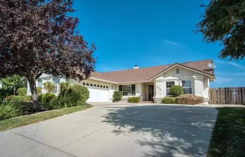2744 Dawnridge Dr, Redding, CA 96001 photo 1