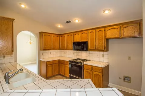 2744 Dawnridge Dr, Redding, CA 96001 photo 6