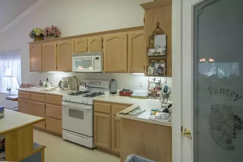 3464 Meridian Dr, Redding, CA 96002 photo 6