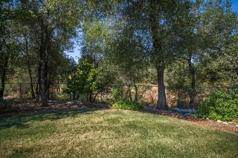 3464 Meridian Dr, Redding, CA 96002 photo 16