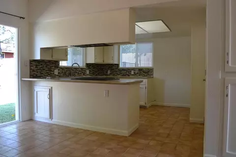 2570 Avola St, Redding, CA 96002 photo 4