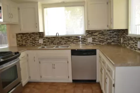 2570 Avola St, Redding, CA 96002 photo 14