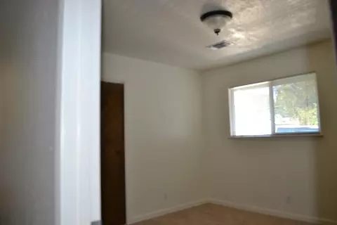 2570 Avola St, Redding, CA 96002 photo 11