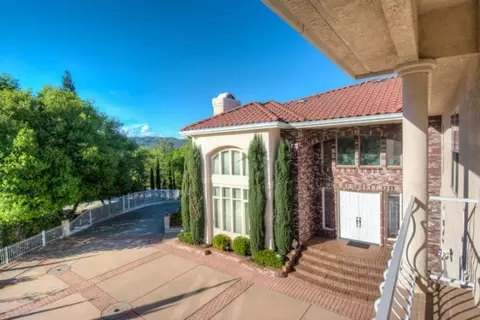 8554 Heartland Dr, Redding, CA 96001 photo 2