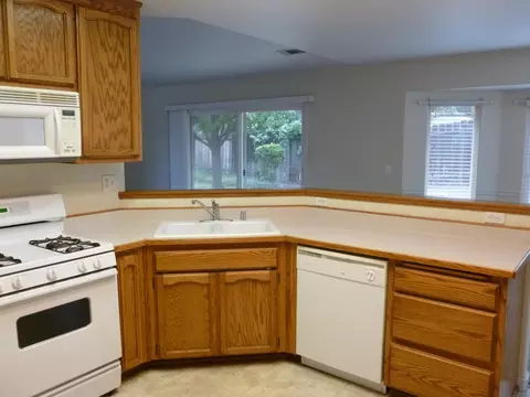 2540 Clover Creek St, Redding, CA 96002 photo 14