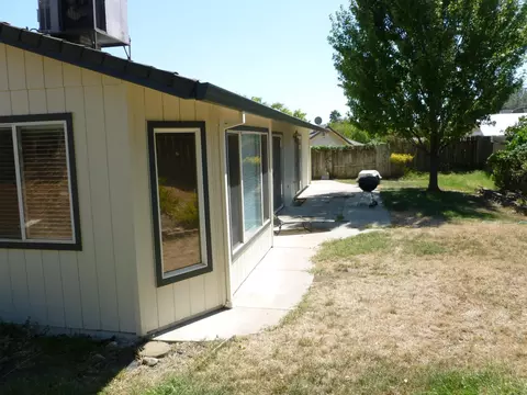 2540 Clover Creek St, Redding, CA 96002 photo 5