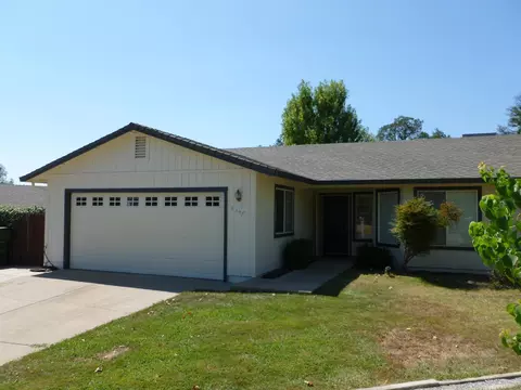 2540 Clover Creek St, Redding, CA 96002 photo 4
