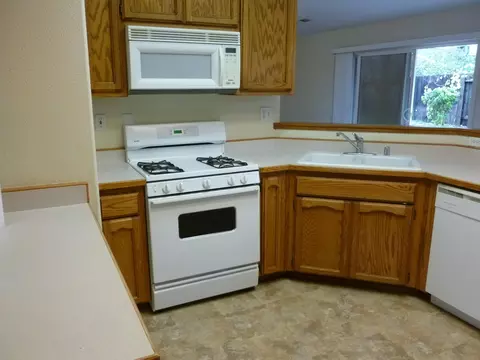 2540 Clover Creek St, Redding, CA 96002 photo 37