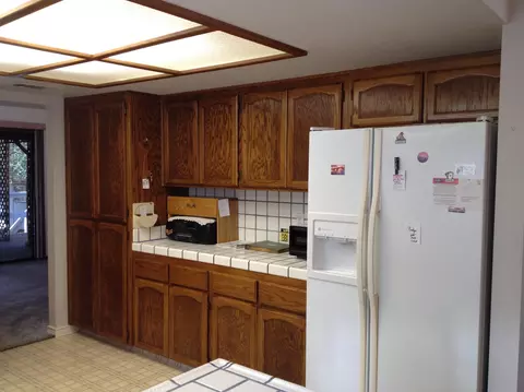 375 Rosewood Dr, Redding, CA 96003 photo 5