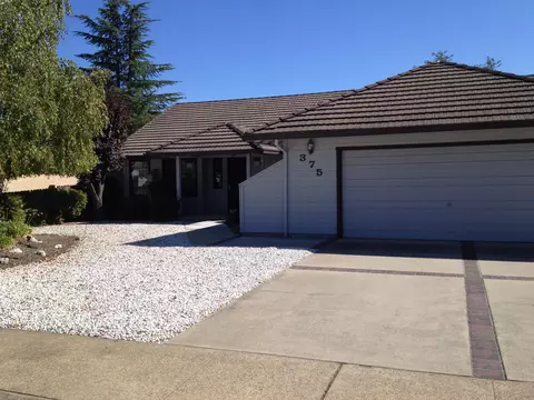 375 Rosewood Dr, Redding, CA 96003 photo 1