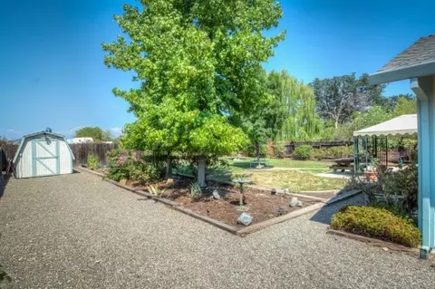 1810 Stetson Way, Redding, CA 96003 photo 5