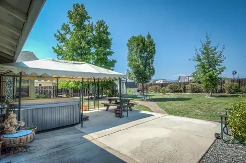 1810 Stetson Way, Redding, CA 96003 photo 4