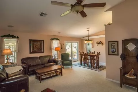1810 Stetson Way, Redding, CA 96003 photo 2