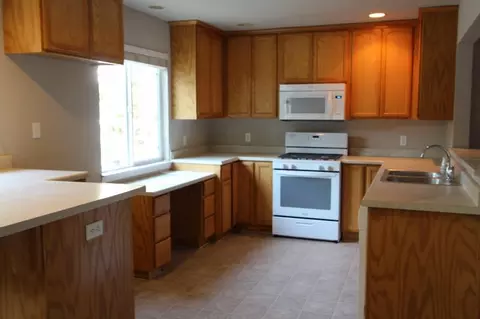 2437 Snow Ln, Redding, CA 96003 photo 6