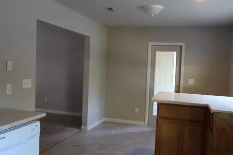 2437 Snow Ln, Redding, CA 96003 photo 5