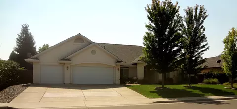 2145 Harvard Way, Redding, CA 96003 photo 1