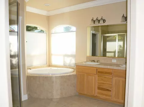 2145 Harvard Way, Redding, CA 96003 photo 11