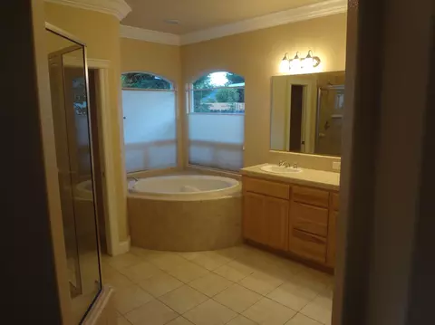2145 Harvard Way, Redding, CA 96003 photo 23