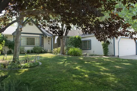 1939 Oconner Ave, Redding, CA 96001 photo 1