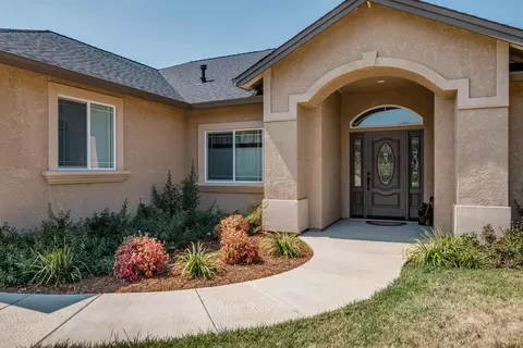 4884 Fiddleneck Dr, Redding, CA 96002 photo 1