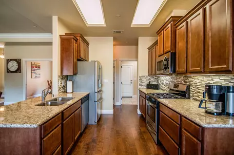 4884 Fiddleneck Dr, Redding, CA 96002 photo 6