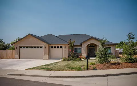 4884 Fiddleneck Dr, Redding, CA 96002 photo 2