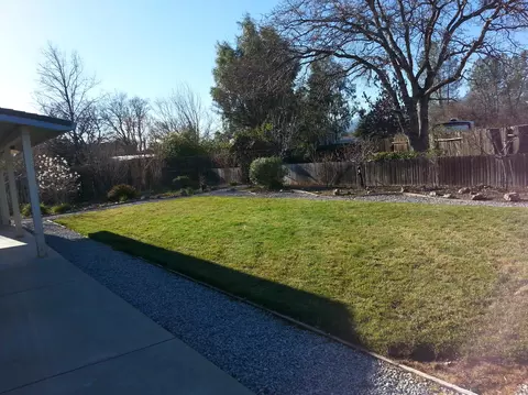 3122 Howard Dr, Redding, CA 96001 photo 5