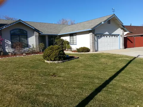 3122 Howard Dr, Redding, CA 96001 photo 2