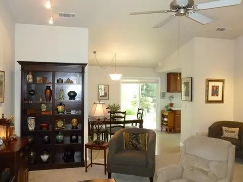 1057 Monterra Ln, Redding, CA 96002 photo 8