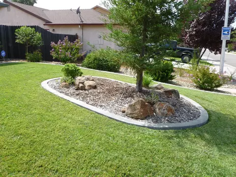 1057 Monterra Ln, Redding, CA 96002 photo 3