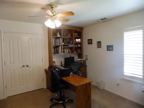 2378 Castlewood Dr, Redding, CA 96002 photo 9