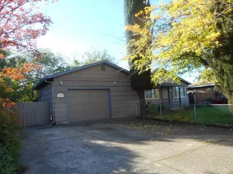 2107 Venus Way, Redding, CA 96002 photo 2